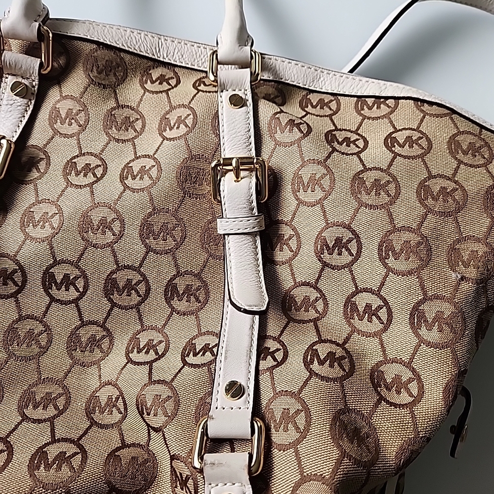 Michael Kors Beige Monogram Satchel with Pink Trim - Picture 6 of 15